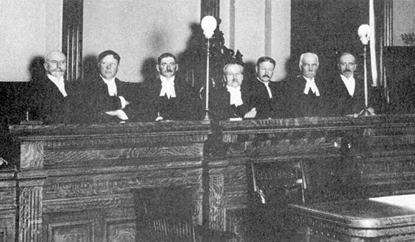 Chief Justice Dubuc and his colleagues from the King's Bench and the Court of Appeal just prior to his retirement, November, 1909