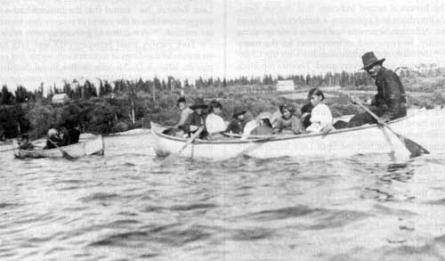 Indians going to Nelson House for treaty, 1910.