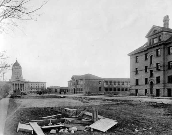 The University site north of the provincial Legislative Building, circa 1922.