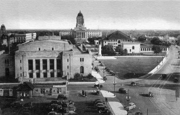 View from the back of the Hudson’s Bay store, circa 1948, showing the Winnipeg Auditorium (now home to the Archives of Manitoba and Manitoba Legislative Library) but also providing an unusual view of the Broadway Site including the “Arts Building” (the white building at the rear of the Science Building).
