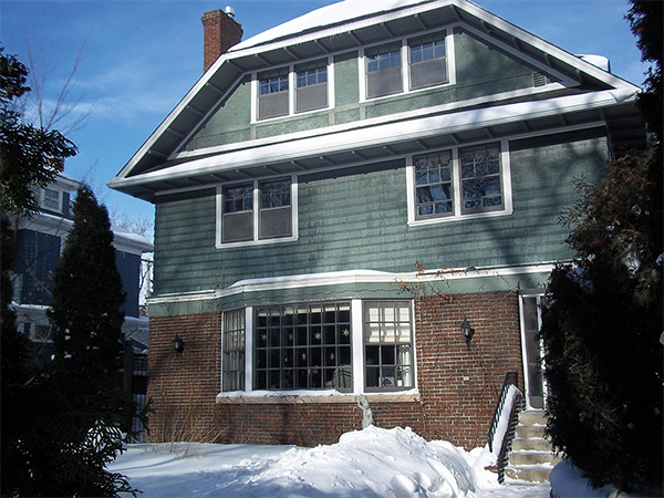 This home at 151 Harvard Street was owned by Dr. Maxwell Rady (1893–1964), the first Jewish physician to be granted privileges at the St. Boniface Hospital, in the 1920s. Other Jews bought fashionable homes on nearby Yale, Dorchester, and Grosvenor avenues between the two world wars.