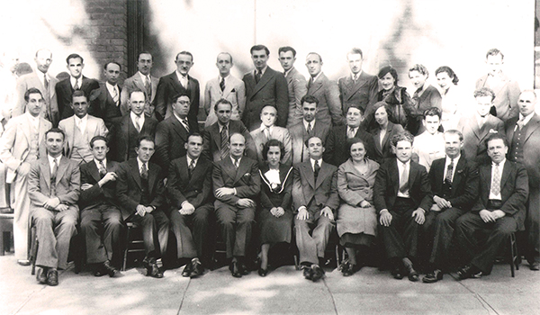Members of the International Ladies Garment Workers Union meet at Winnipeg, no date. Noted Winnipeg labour leader Samuel
“Sam” Herbst (c1892–1960) is in the front row, fifth from left.