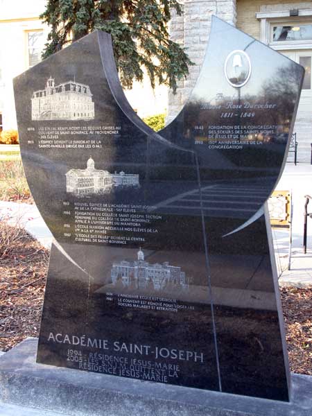 Académie Saint-Joseph commemorative monument