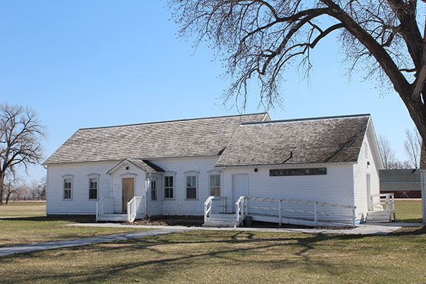 The former Altbergthal School building