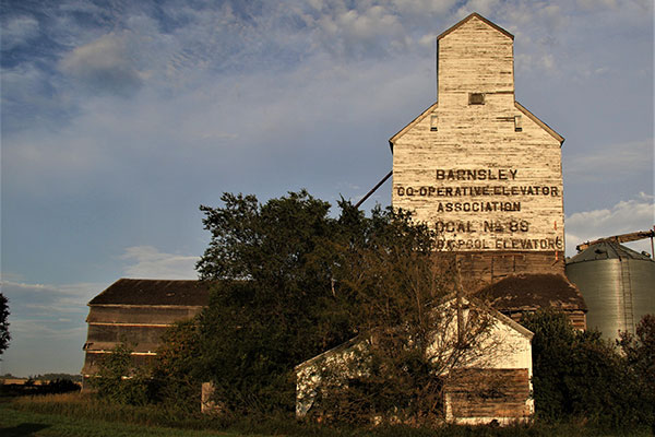 Manitoba Pool grain elevator A at Barnsley