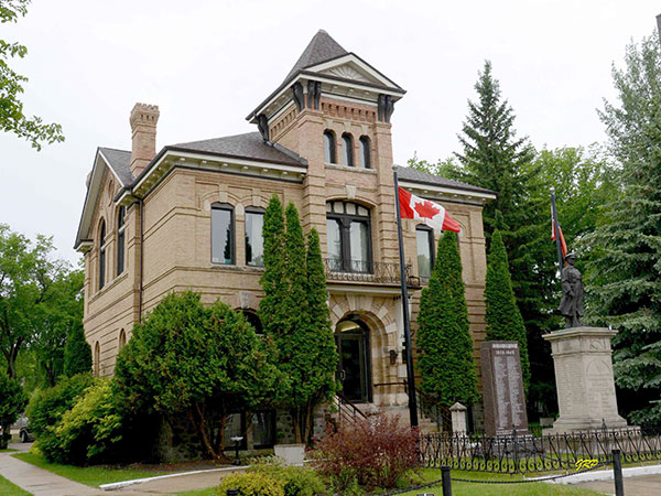 Beautiful Plains County Court Building