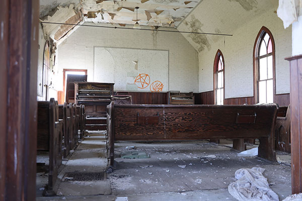 Interior of Berbank Memorial Church