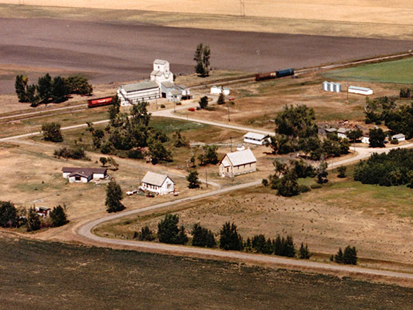 Aerial view of the Manitoba Pool grain elevator at Beresford