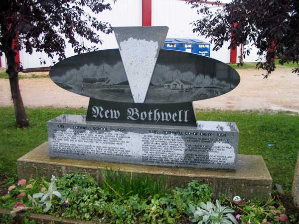 Bothwell School commemorative monument