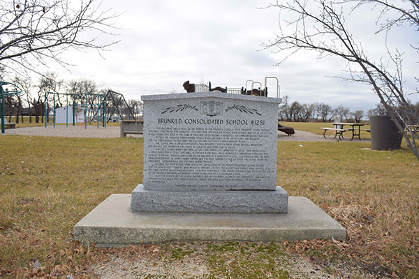 Brunkild School commemorative monument