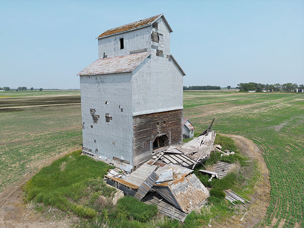 Aerial view of former Lake of the Woods grain elevator at Cameron