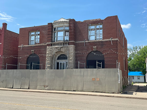 Former Bank of Montreal at Carberry being deconstructed