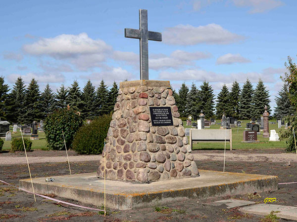 Military commemorative monument in the Carberry Plains Cemetery