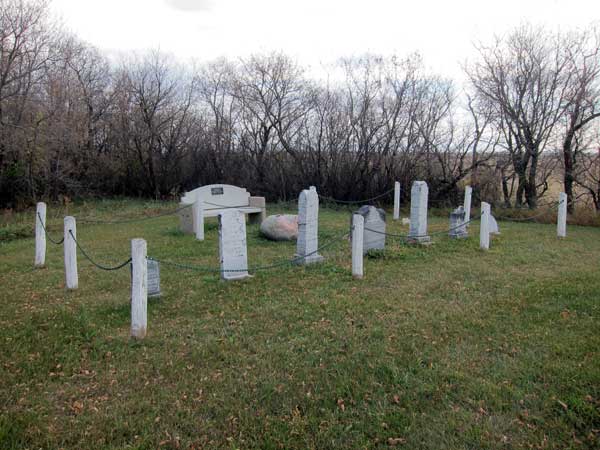 Chain Lakes Cemetery