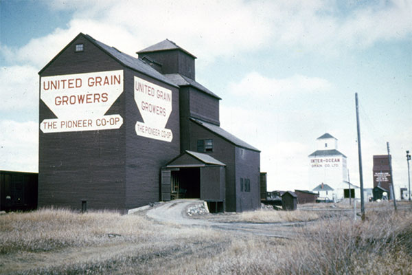 United Grain Growers grain elevator at Clanwilliam