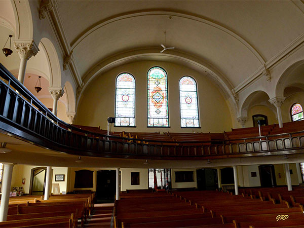 Interior of Crescent - Fort Rouge United Church