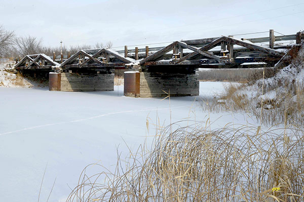 Timber pony truss bridge over the Fisher River near Dallas