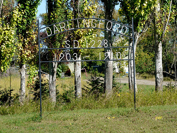 Darlingford School commemorative sign