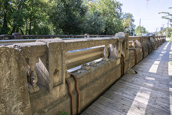 Concrete beam bridge at Ethelbert