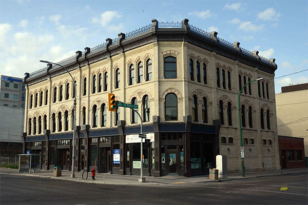 Fortune Block at right and Commercial Hotel at left after restoration