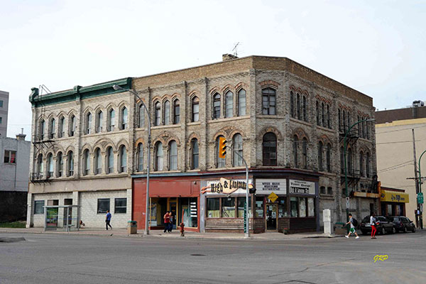 Fortune Block at right and Commercial Hotel at left