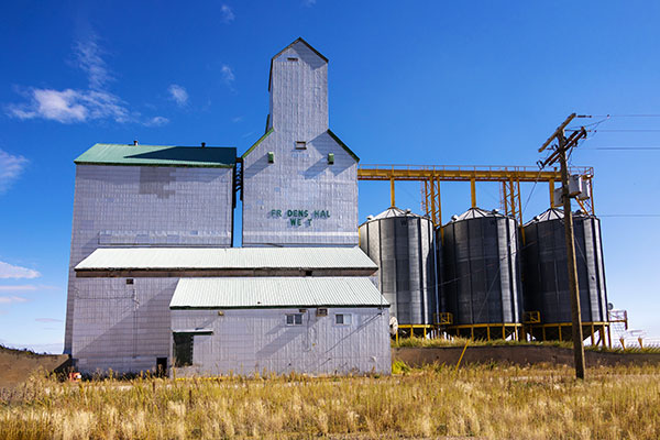 The former Manitoba Pool grain elevator at Fredensthal West