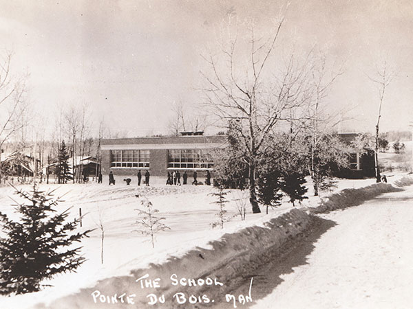 Postcard view of the second Pointe du Bois School, built between 1942 and 1943
