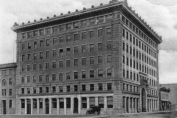 Postcard view of Grain Exchange Building