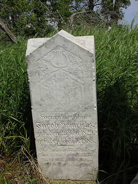 Sole grave marker at the Halbstadt Heinrichs Cemetery