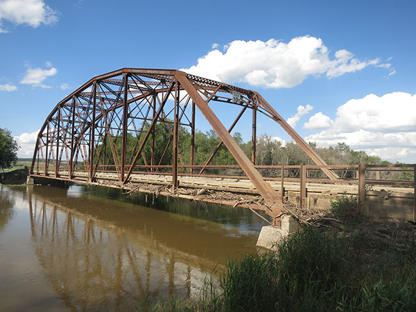 Harrison steel through truss bridge #539 over the Assiniboine River