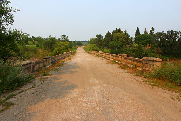 Concrete arch bridge #1580 over the Souris River at Highway #10