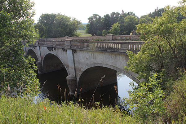 Concrete arch bridge #1580 over the Souris River at Highway #10