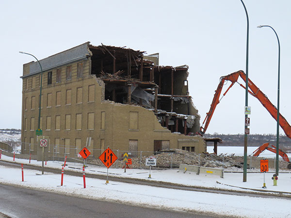 Demolition of the International Harvester Building
