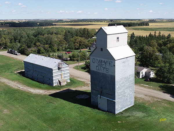 Aerial view of the former Manitoba Pool grain elevator B and balloon annex at Kaleida