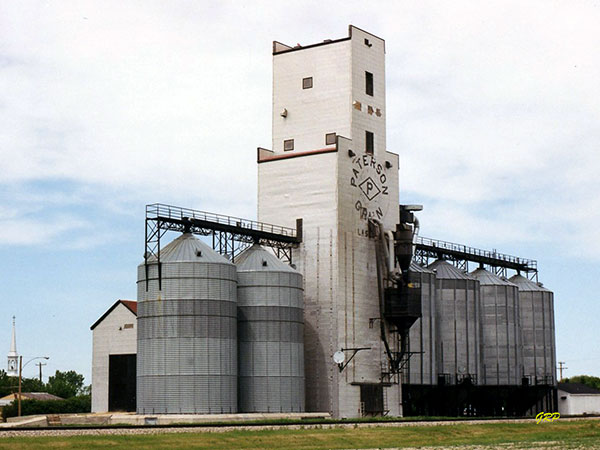 Paterson grain elevator at La Salle