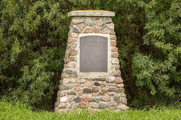 Londesboro School commemorative monument