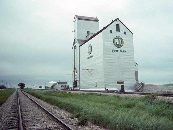 Manitoba Pool grain elevator at Lowe Farm