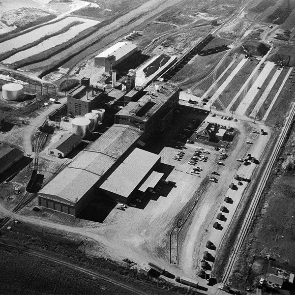 Aerial view of the Manitoba Sugar Company plant