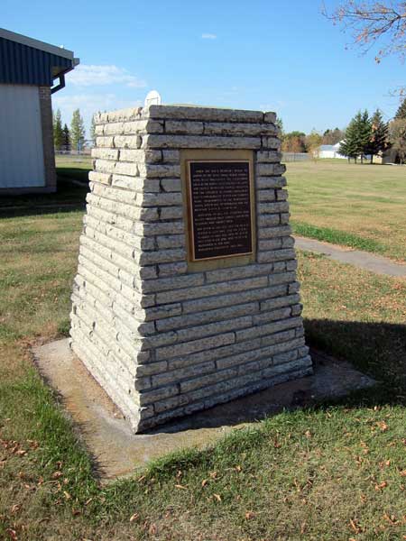 Mariapolis schools commemorative monument