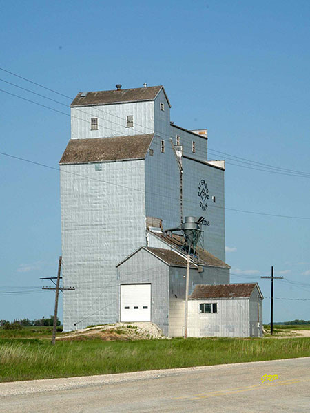 Paterson grain elevator at Meadows