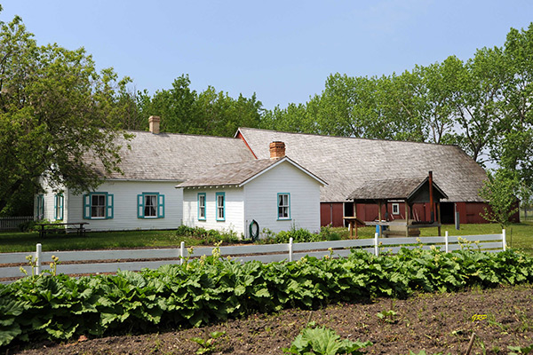 Waldheim Mennonite House-Barn