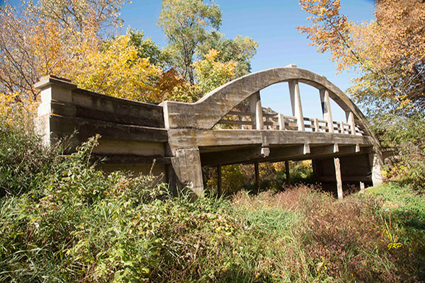 Concrete bowstring arch bridge no. 374 over the Mill Creek