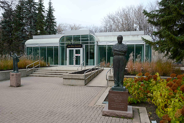 Gallery building in Leo Mol Sculpture Garden
