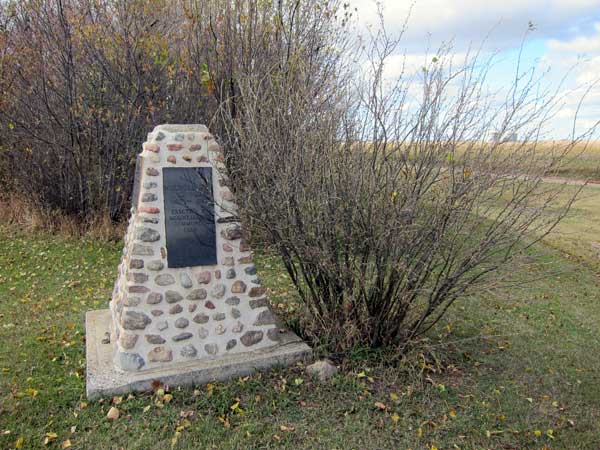 Mountainside School commemorative monument