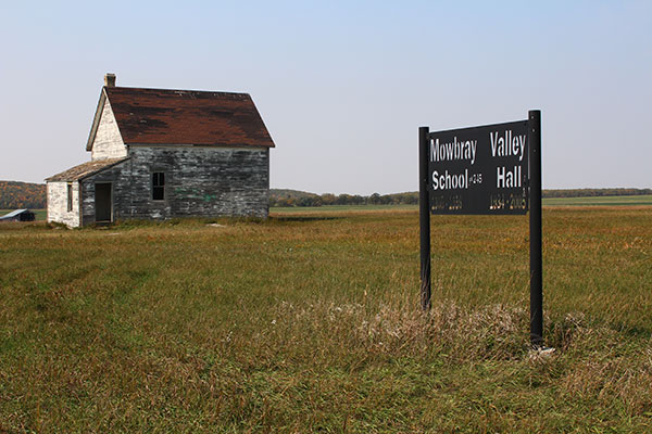 The former Mowbray School building and commemorative sign