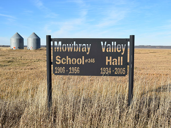 Mowbray School commemorative sign