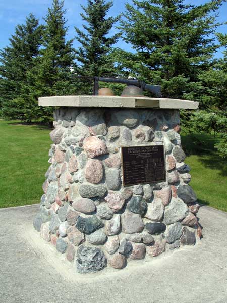 War memorial in the Meleb-Park-Cumming Schools Reunion Park