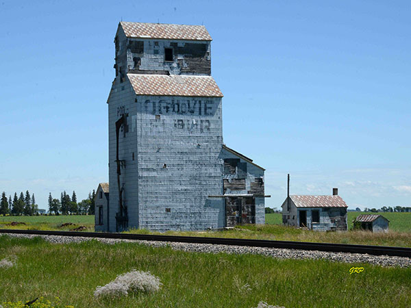 The former Ogilvie grain elevator at Napinka