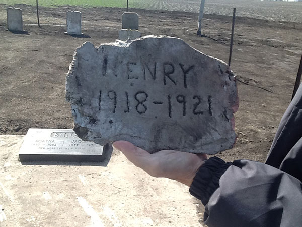 Concrete grave marker of Henry G. Enns, 1918-1921