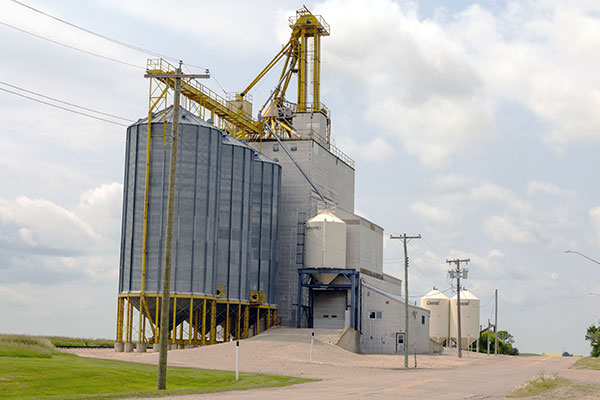 The former Manitoba Pool grain elevator at Ninga